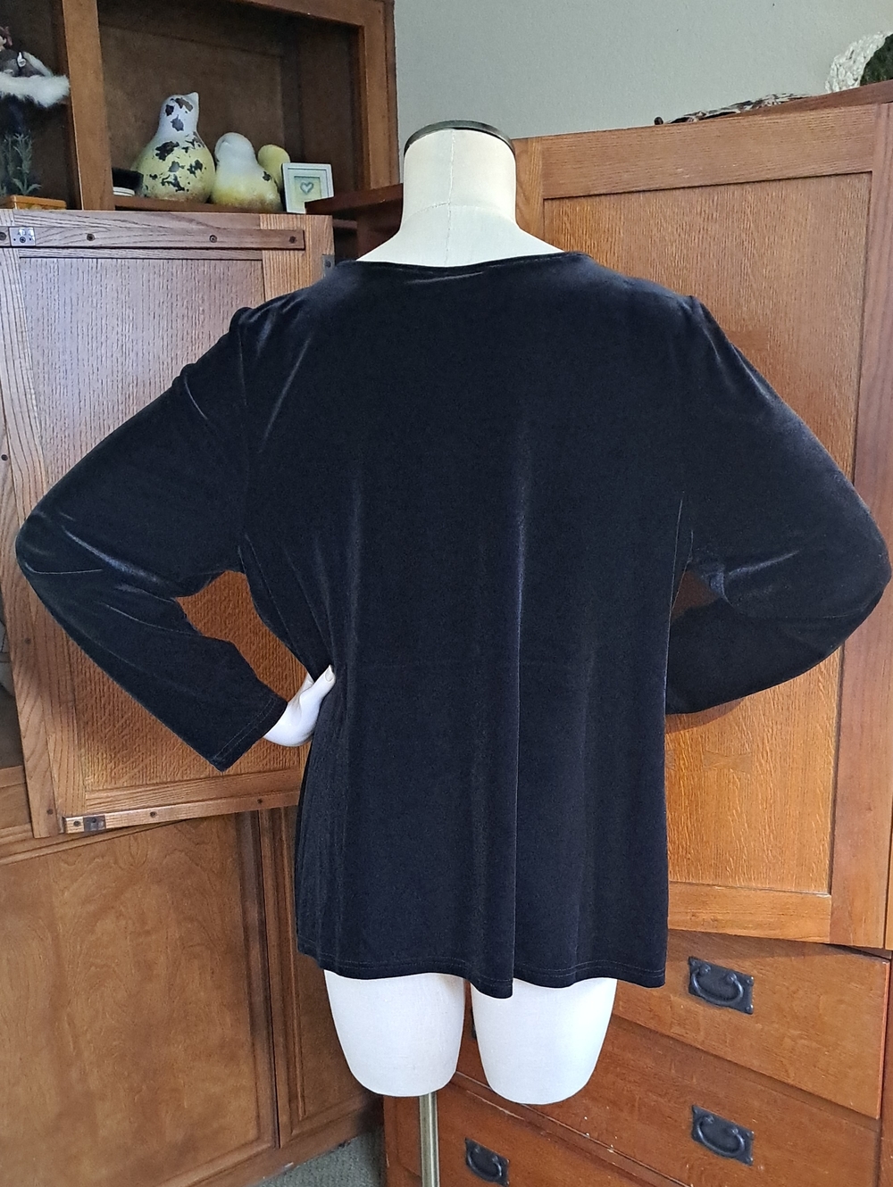 Bob Mackie Wearable Art Black Velvet Embellished Top XL NWT - Picture 6 of 13